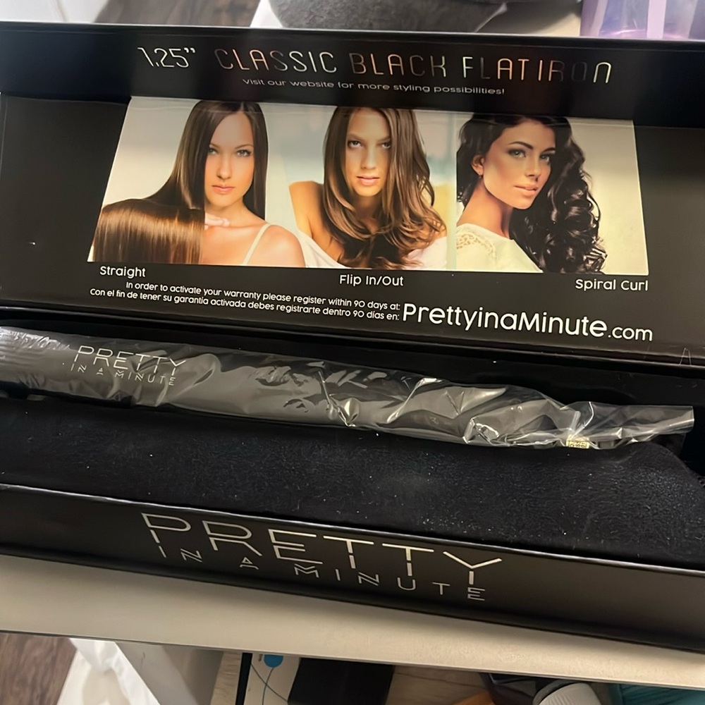 Pretty in a minute Hair Straightener